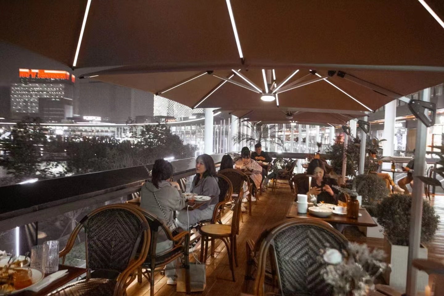 实景交付